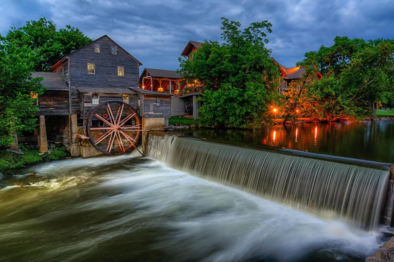 River Breeze Villa Pigeon Forge Exterior photo