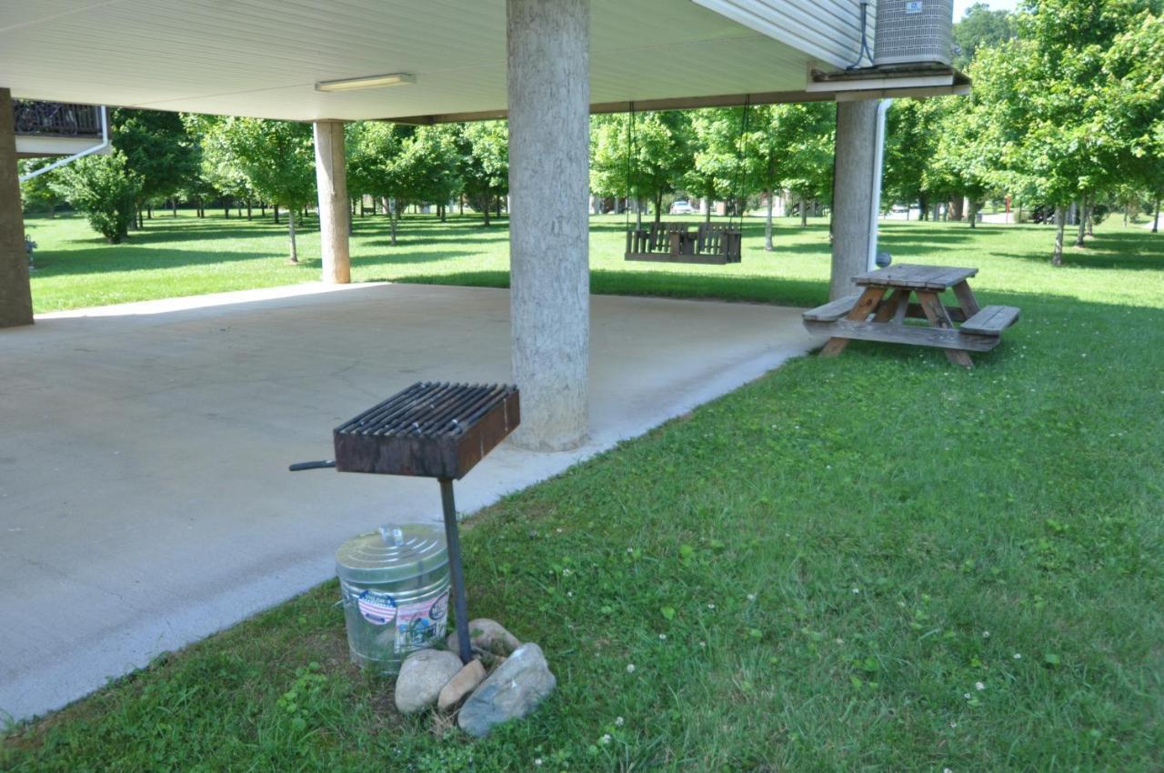 River Breeze Villa Pigeon Forge Exterior photo